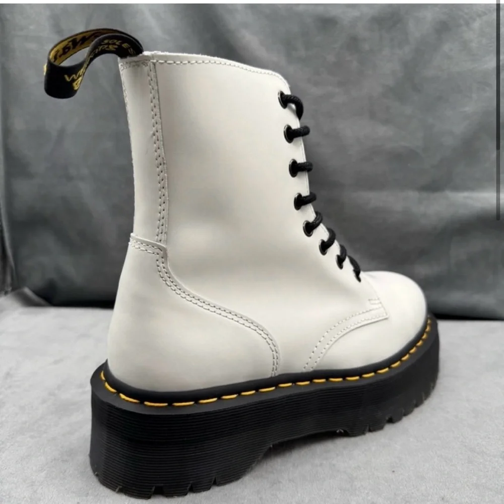Dr. Martens Jadon Platform Boots Women’s US 8 White Smooth Leather Side Zip - Picture 2 of 11